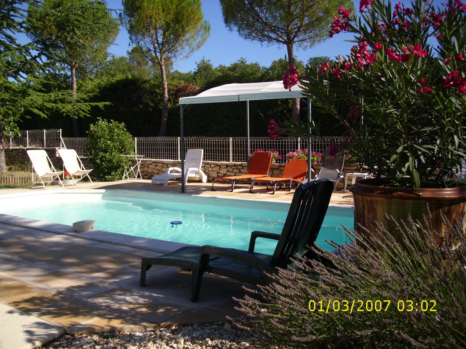 Maison La Becarasse à Rousson