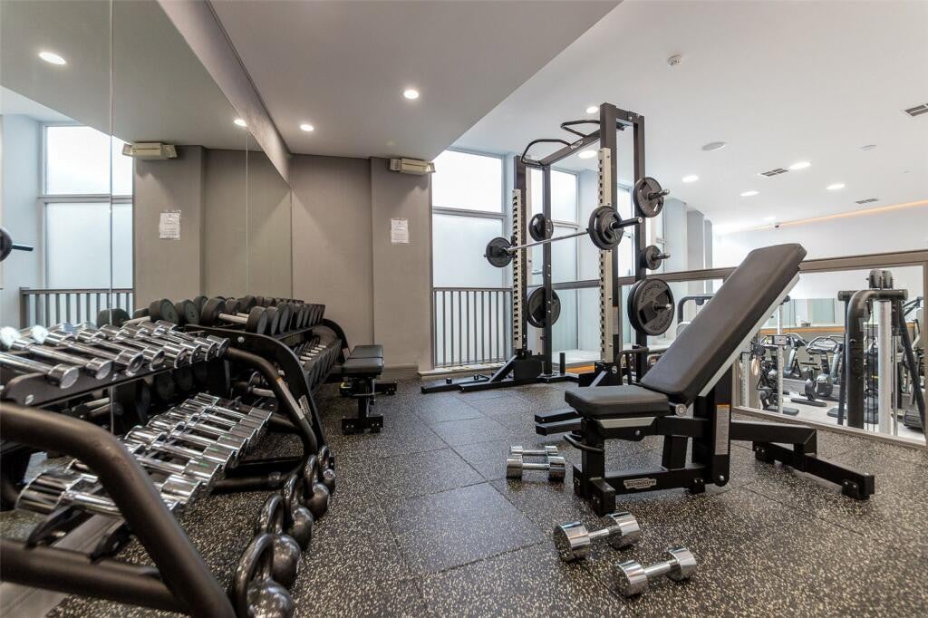 Flat Hatfields in Greater London