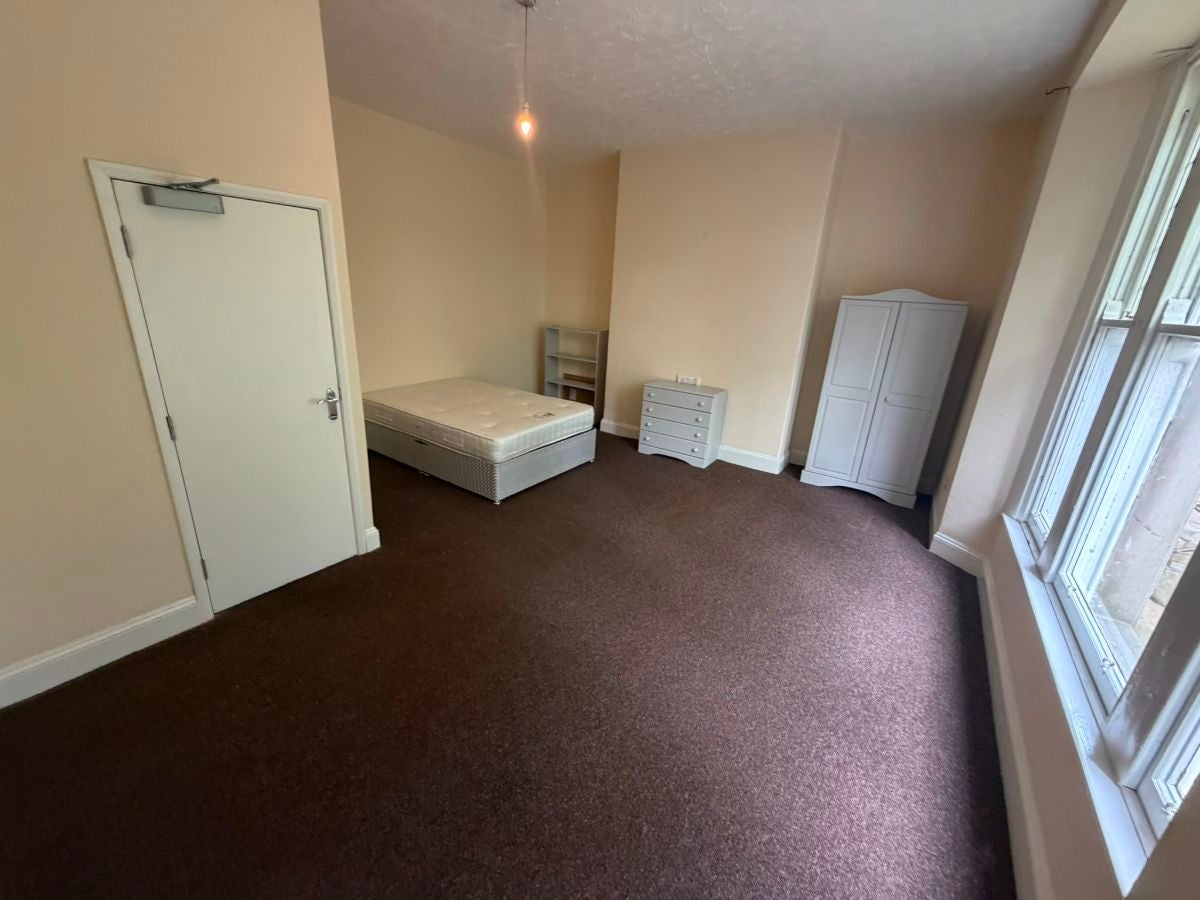 Flat Westgate Road in Newcastle upon Tyne