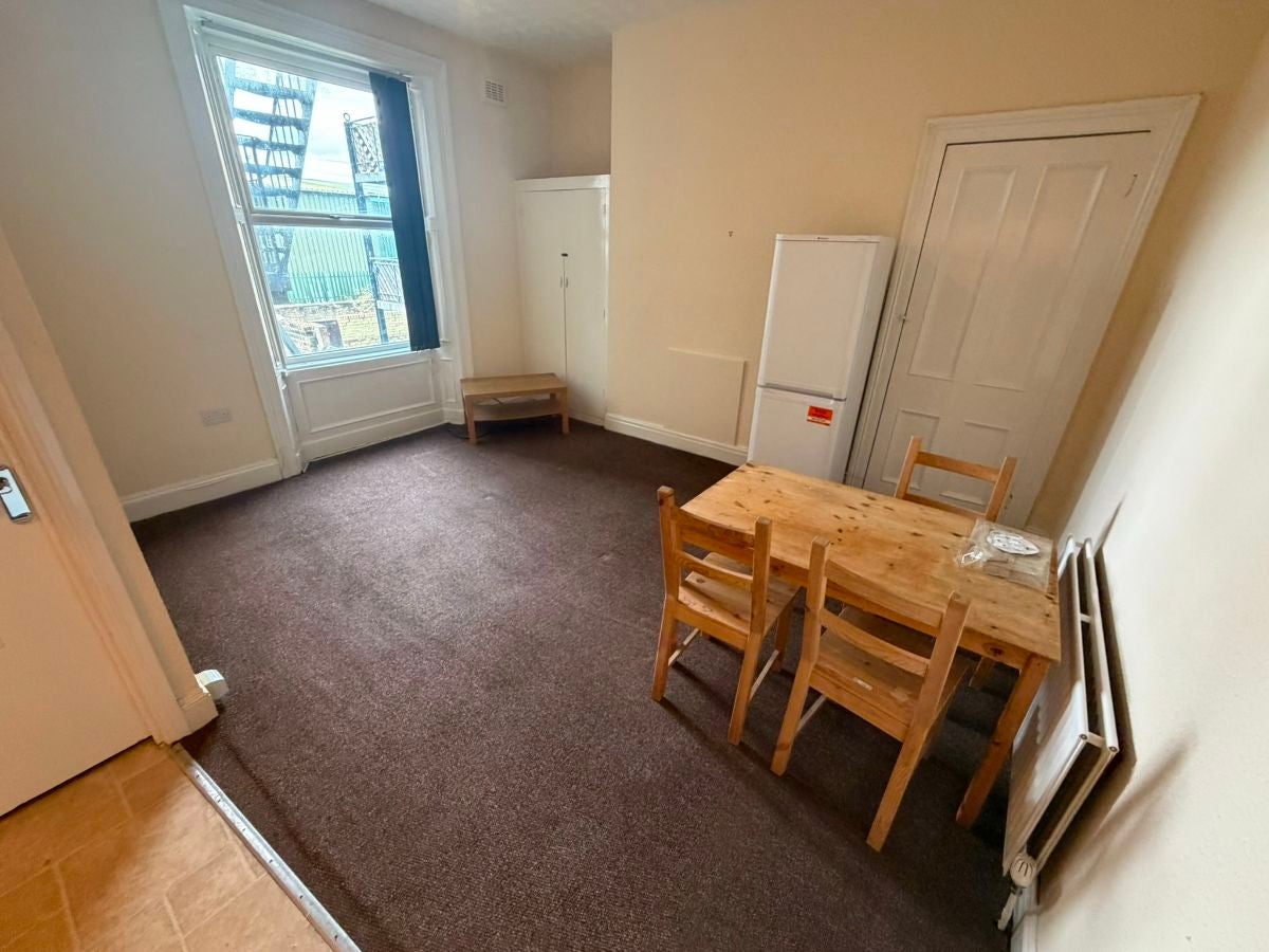Flat Westgate Road in Newcastle upon Tyne