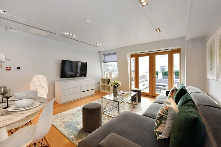 Flat Albemarle Street in City of Westminster