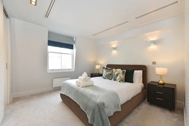 Flat Albemarle Street in City of Westminster
