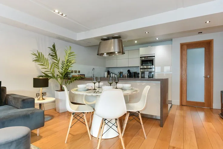 Flat Albemarle Street in City of Westminster