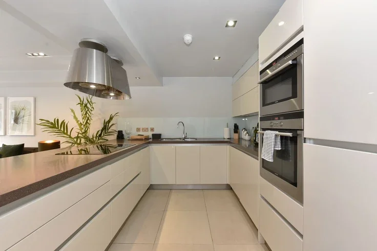 Flat Albemarle Street in City of Westminster