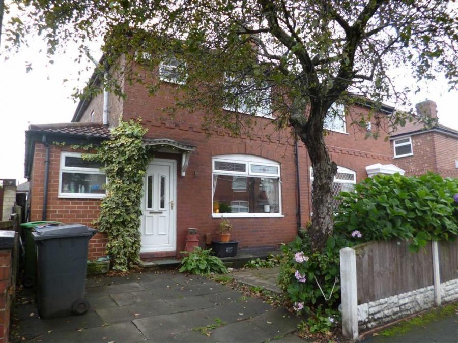 House Williams Crescent in Chadderton