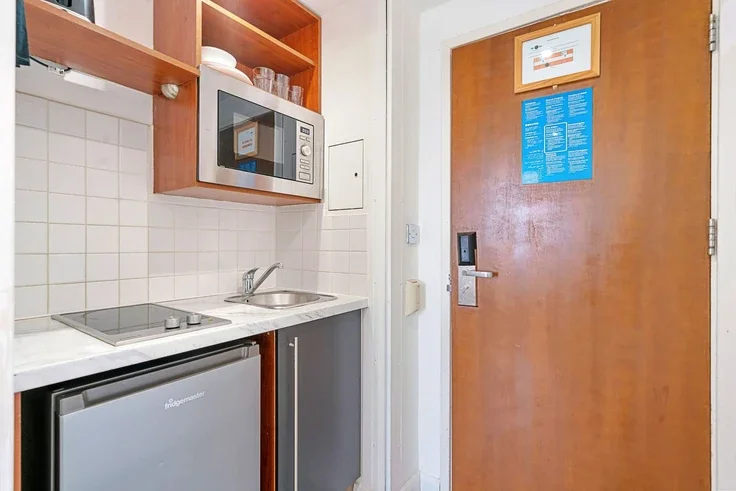 Flat Old Brompton Road in Greater London