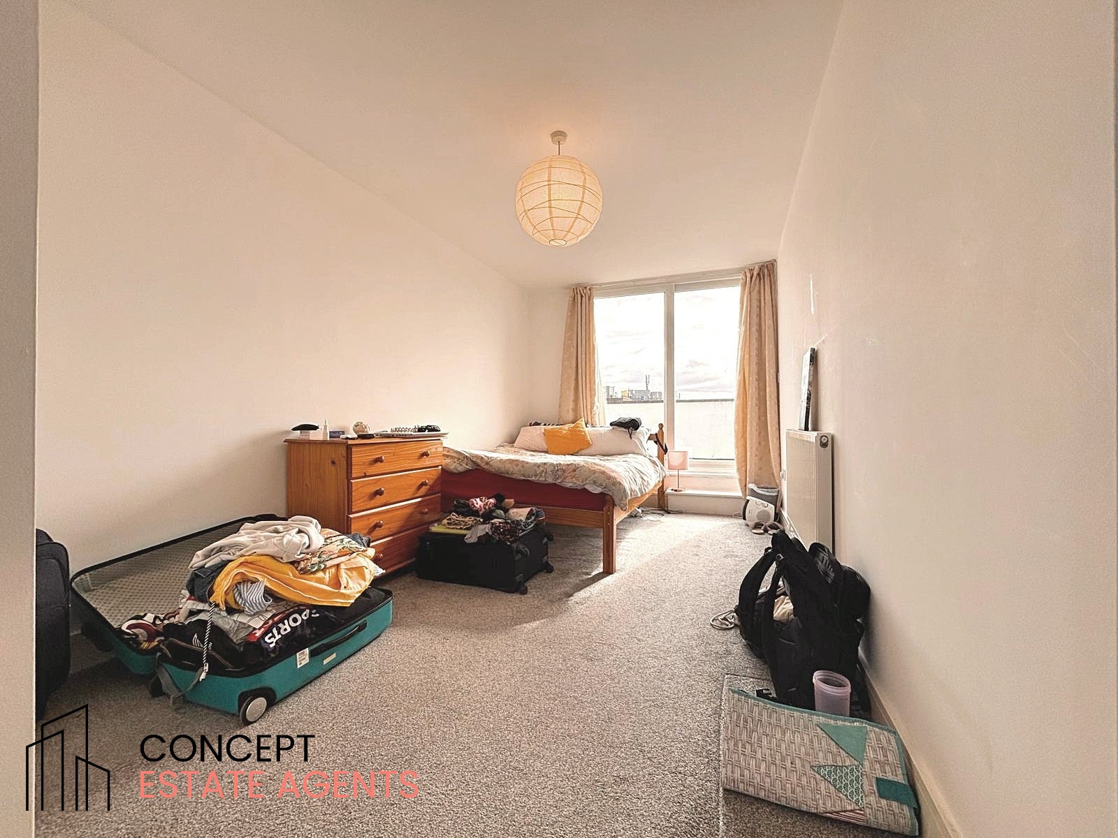 Flat Charlmont Road in Greater London