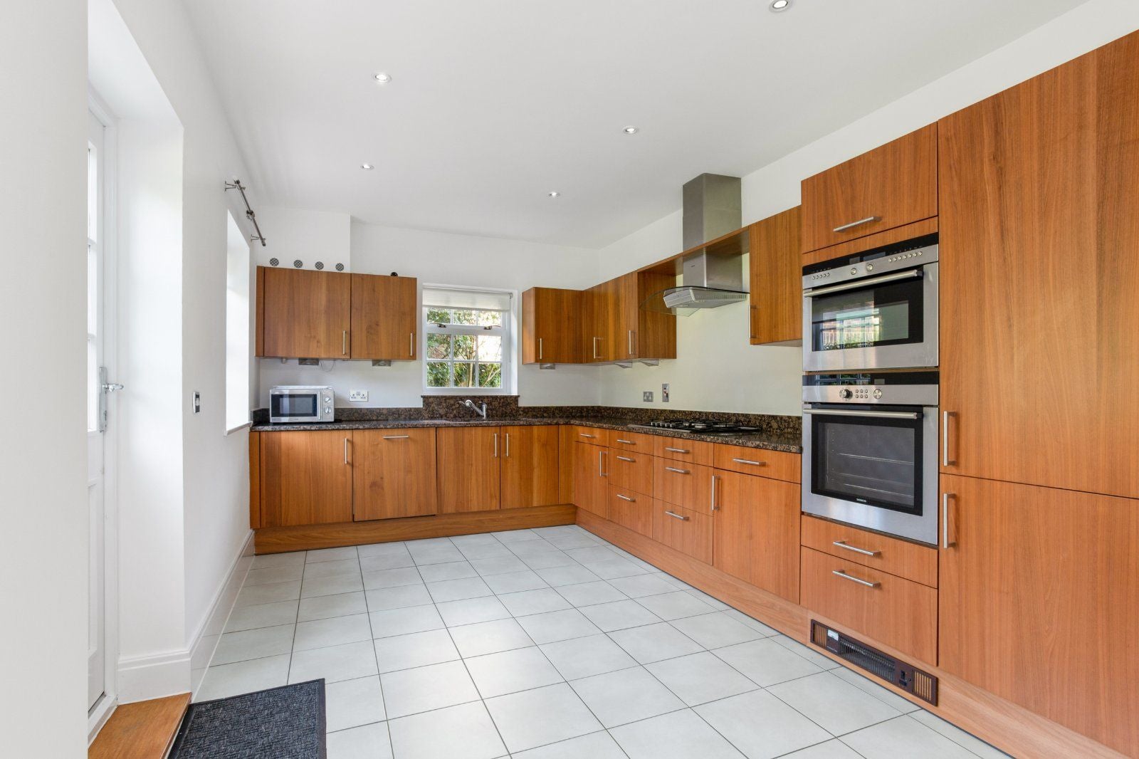 House Highgrove Avenue in Ascot