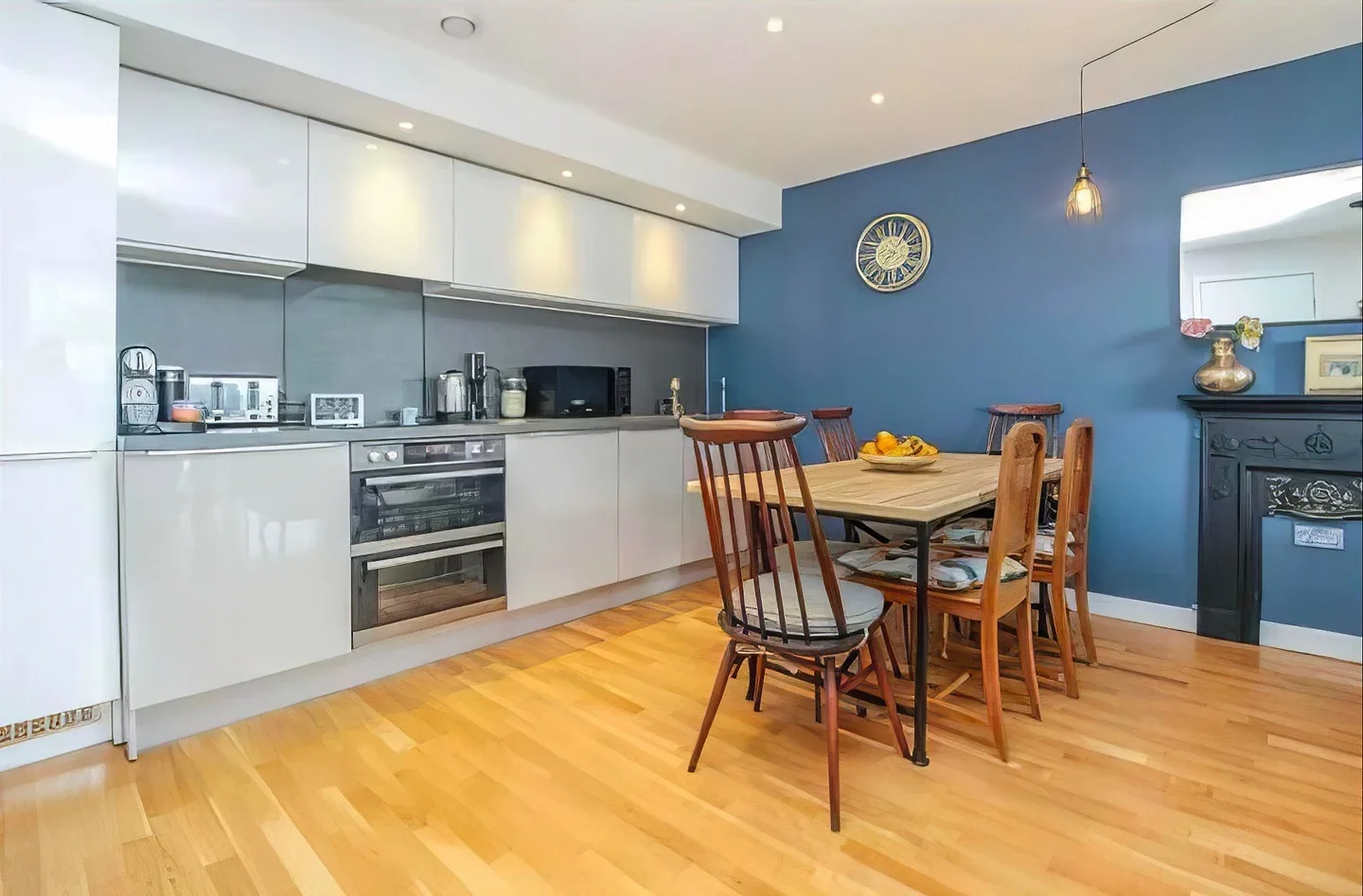 Flat Baltic Avenue in Greater London
