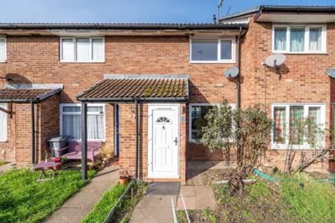 Flat Harvesters Close in Greater London