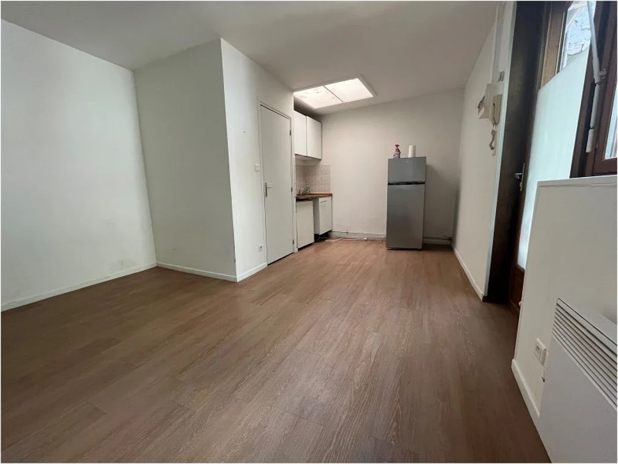 Flat Rue Charles De Muyssart in Lille