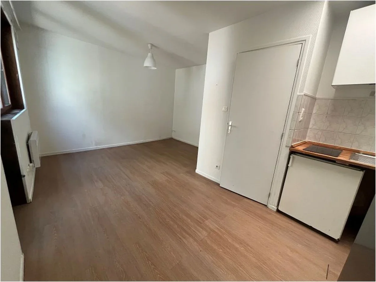 Flat Rue Charles De Muyssart in Lille