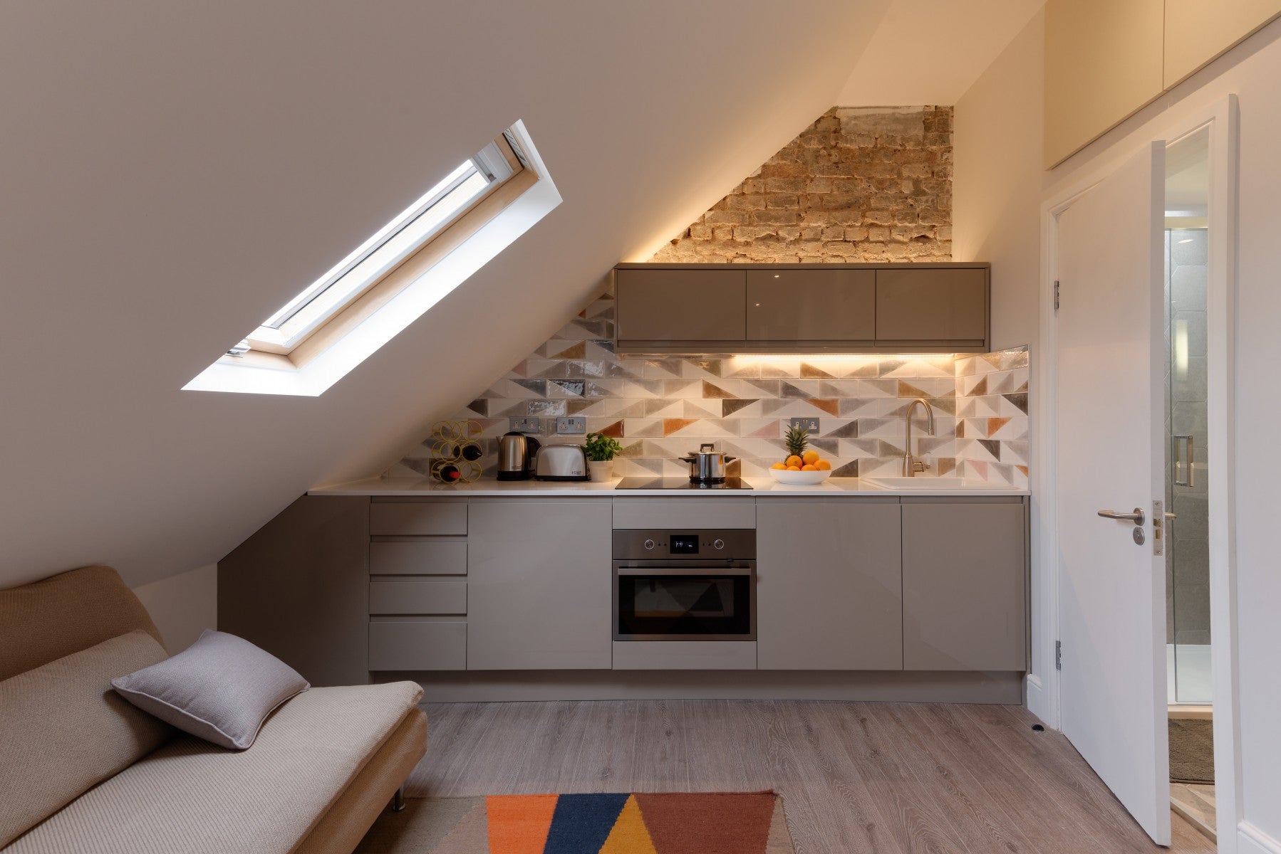 Flat Kingdon Road in London