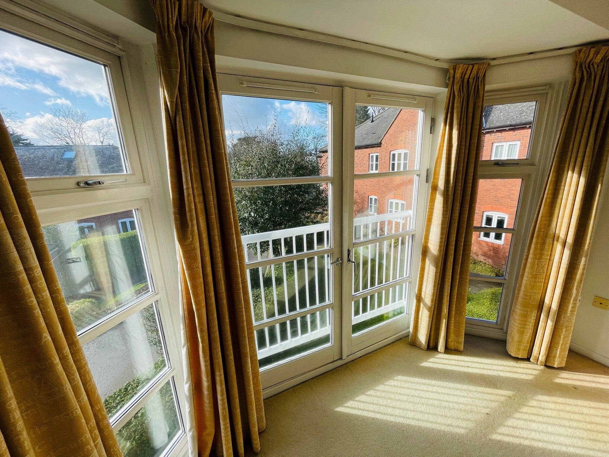 Flat Lucas Court in Royal Leamington Spa