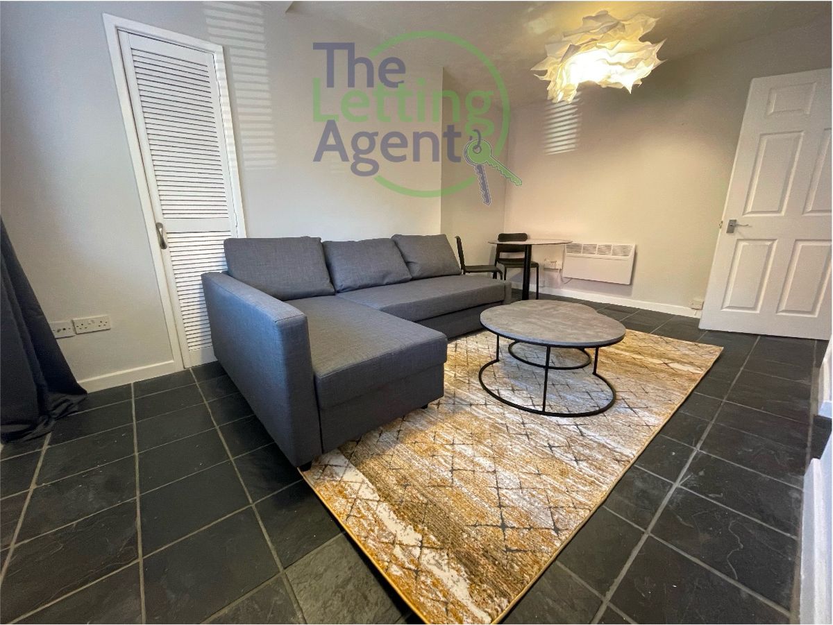 Flat Ordsall Lane in Salford