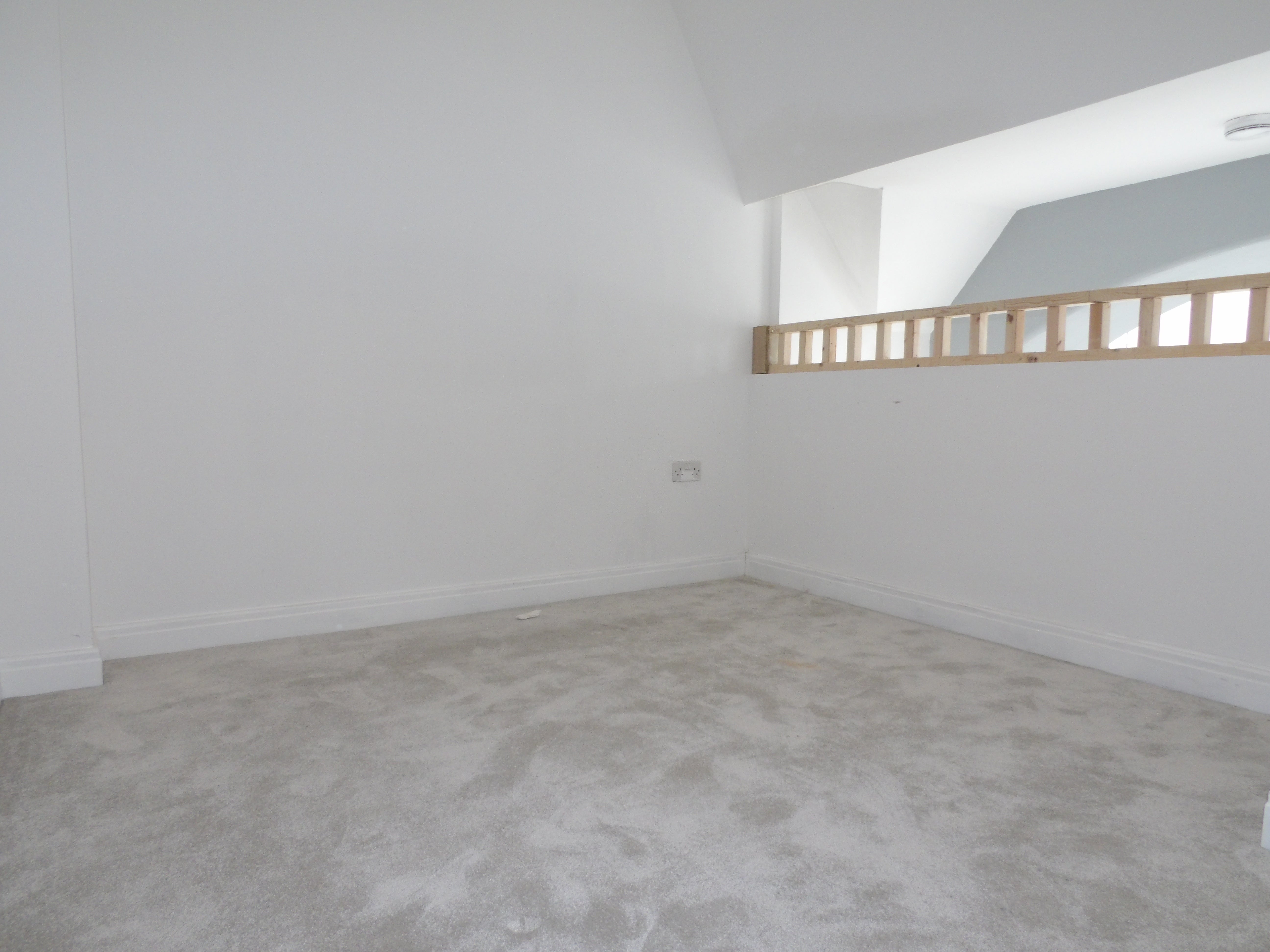Flat Central Drive in Shirebrook