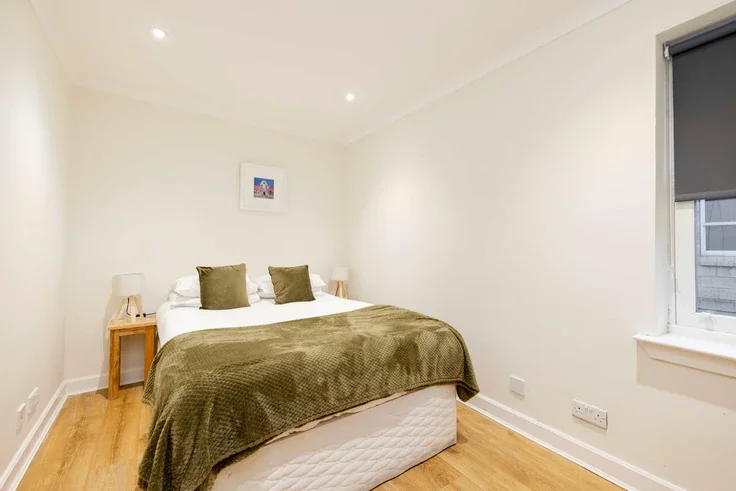 Flat Dewar Place Lane in City of Edinburgh