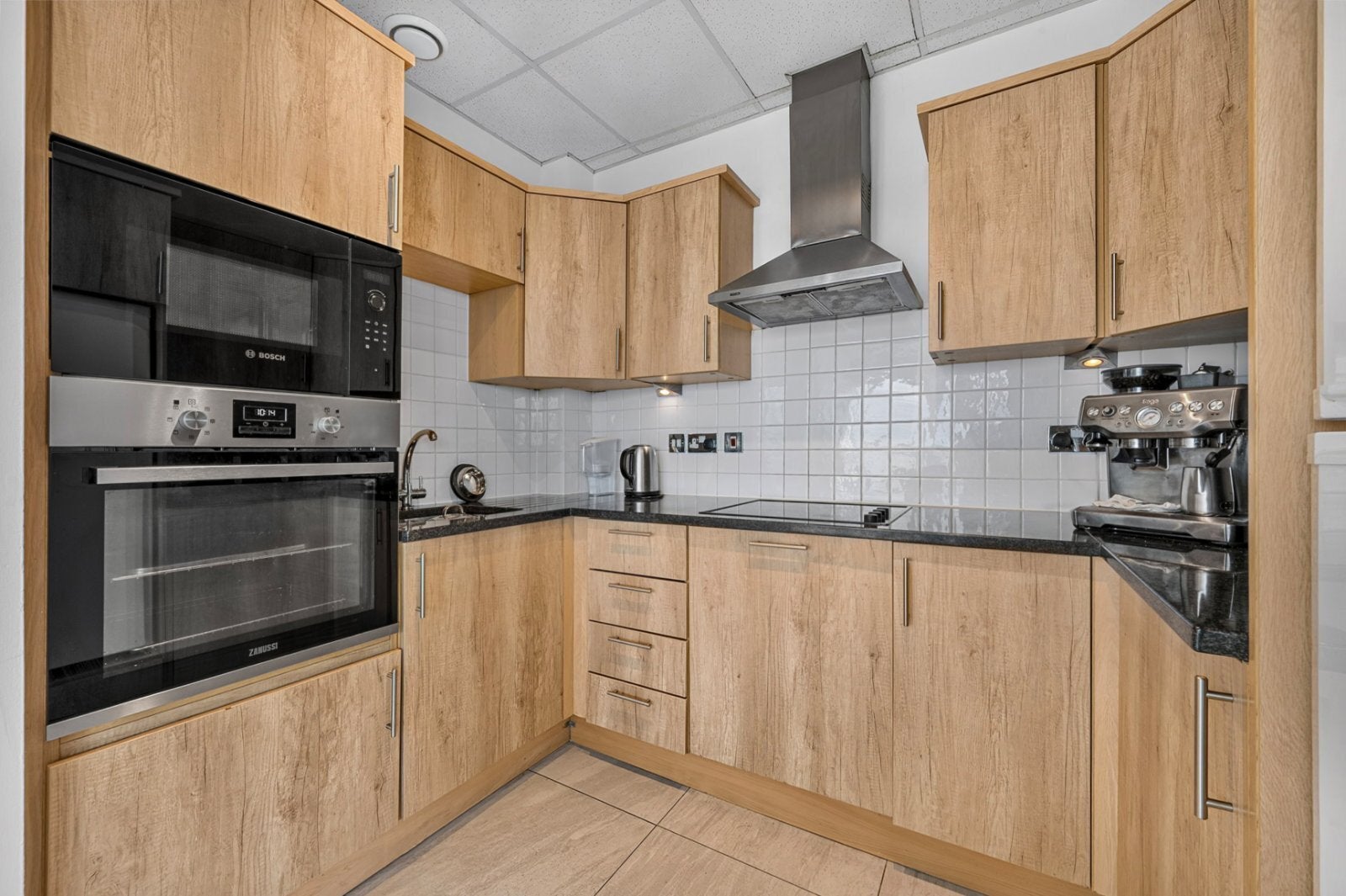 Flat Thomas Street in Greater London