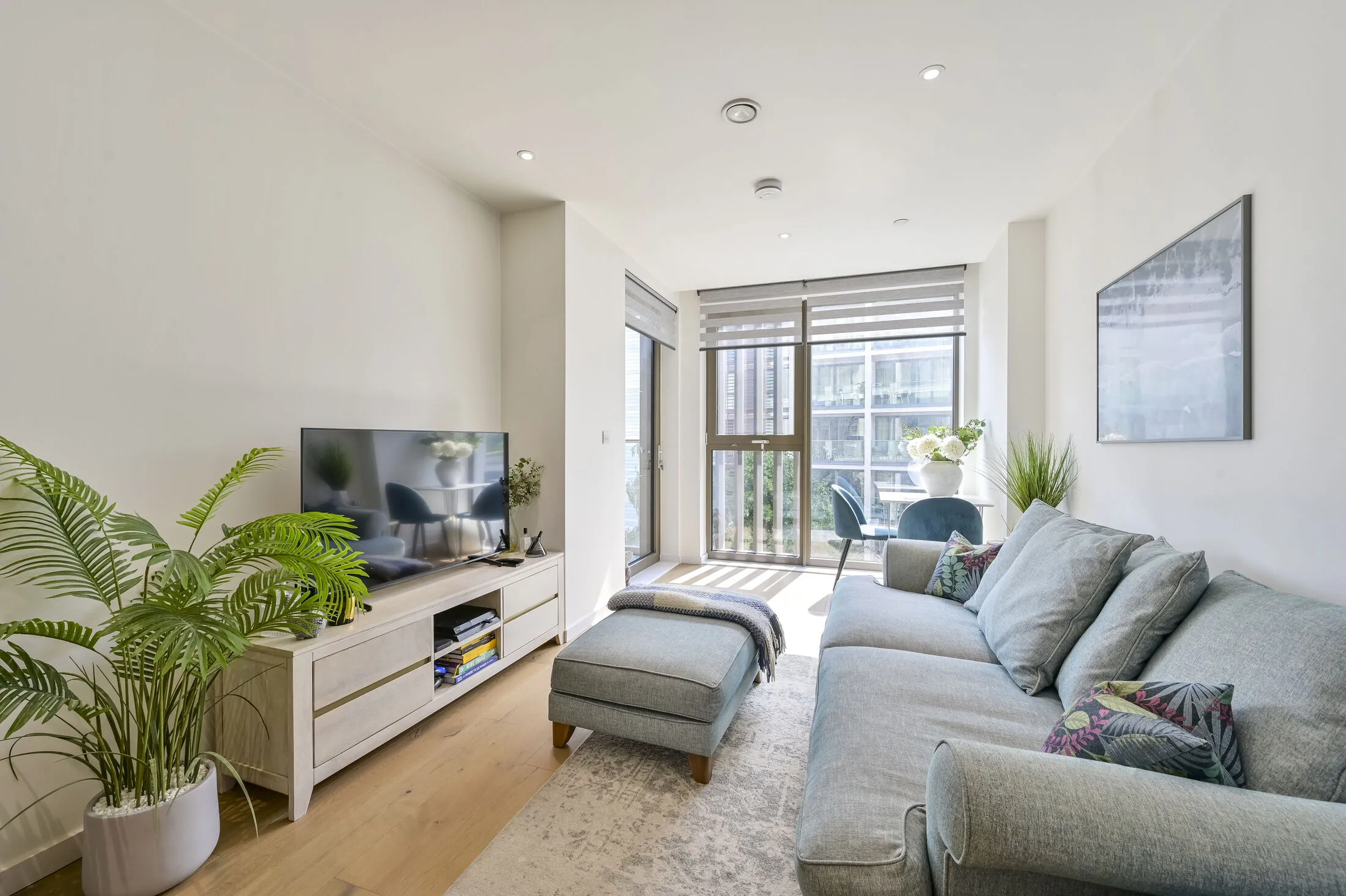 Flat Upper Richmond Road in Greater London
