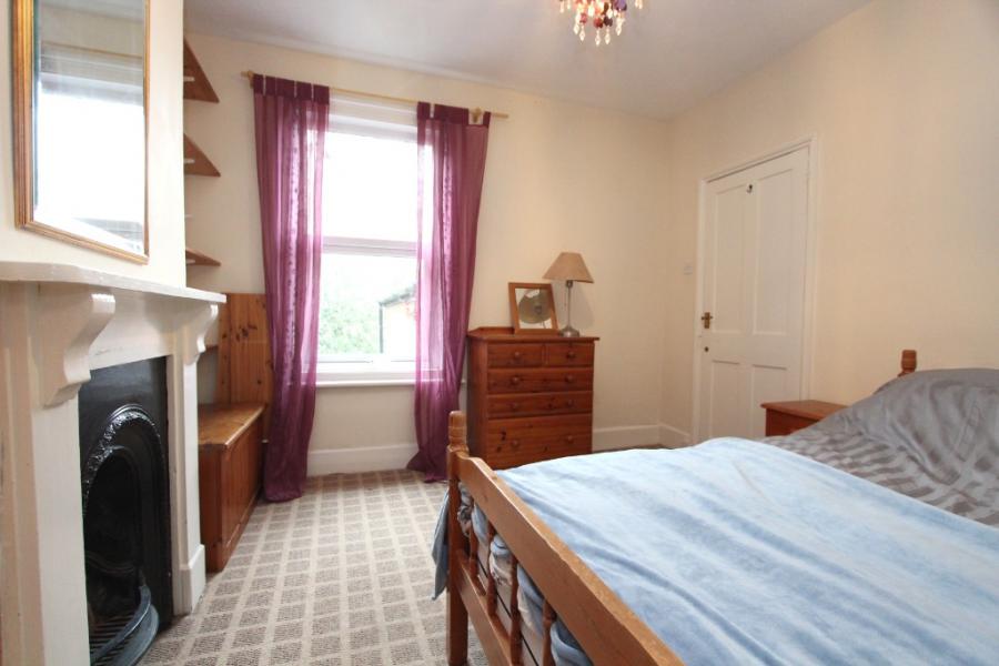 Room Donnington Road in Reading