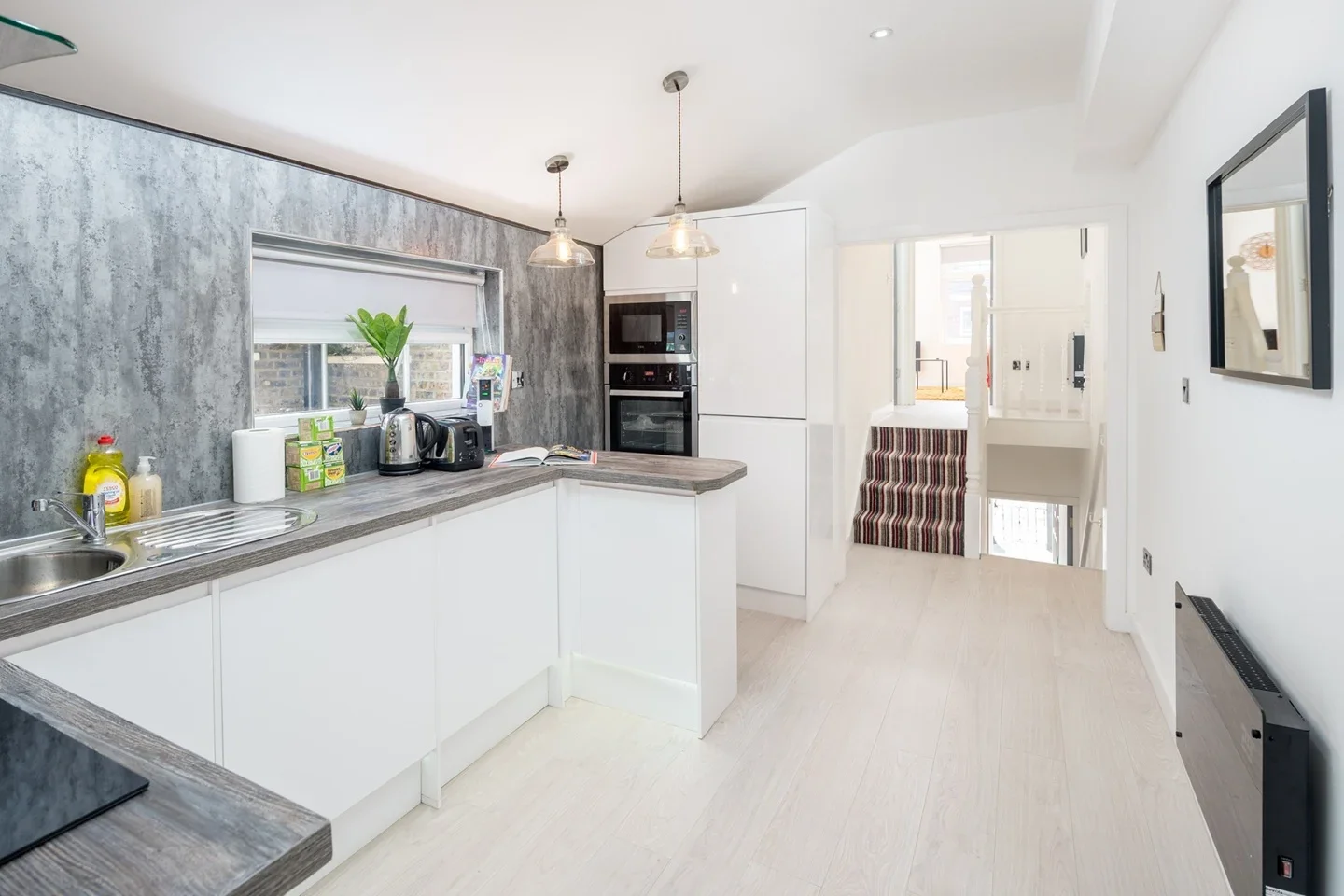 Flat Penrith Road in Greater London