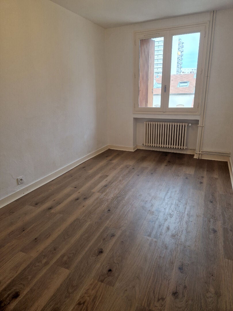 Flat Rue Jean Allemane in Saint-Étienne