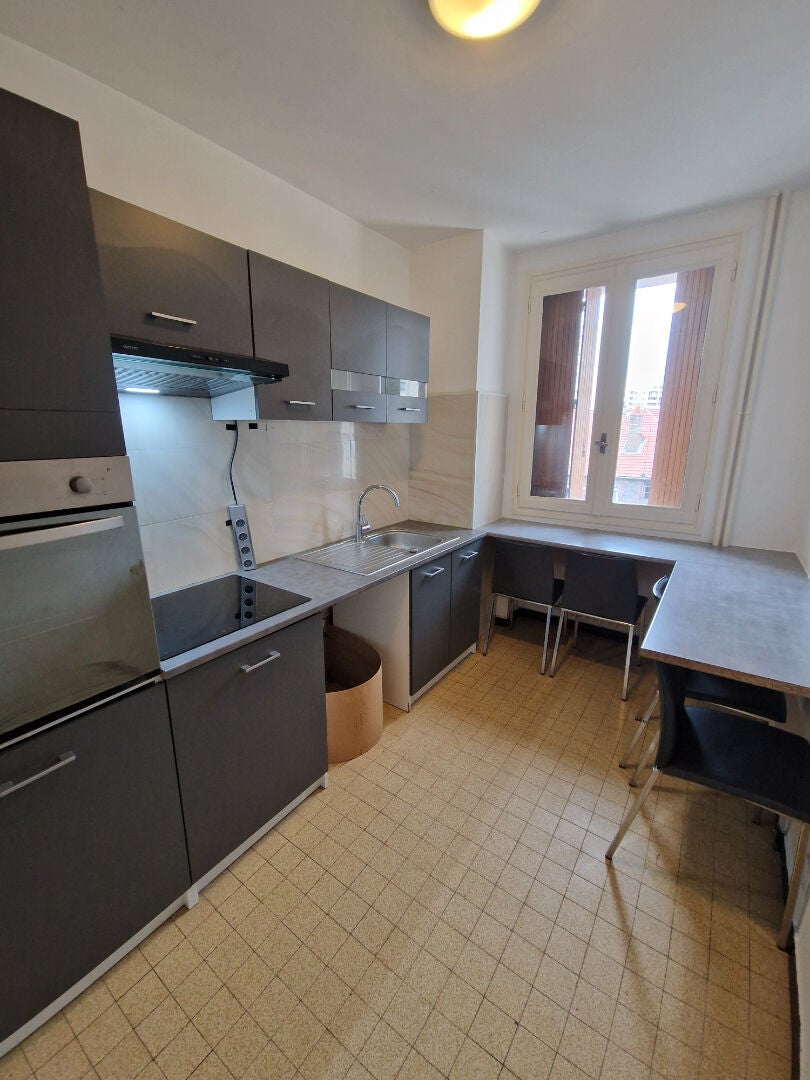 Flat Rue Jean Allemane in Saint-Étienne