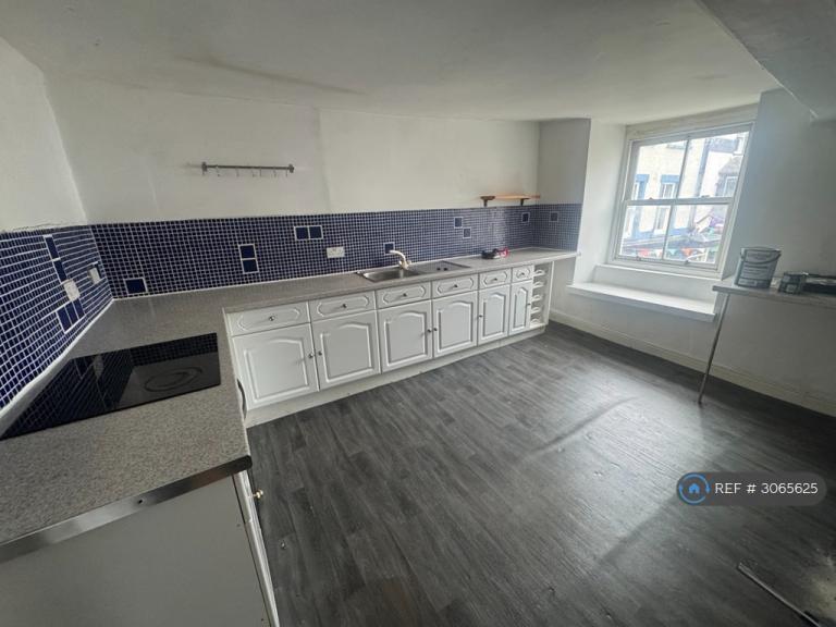 Flat Owens Terrace in Llanrwst