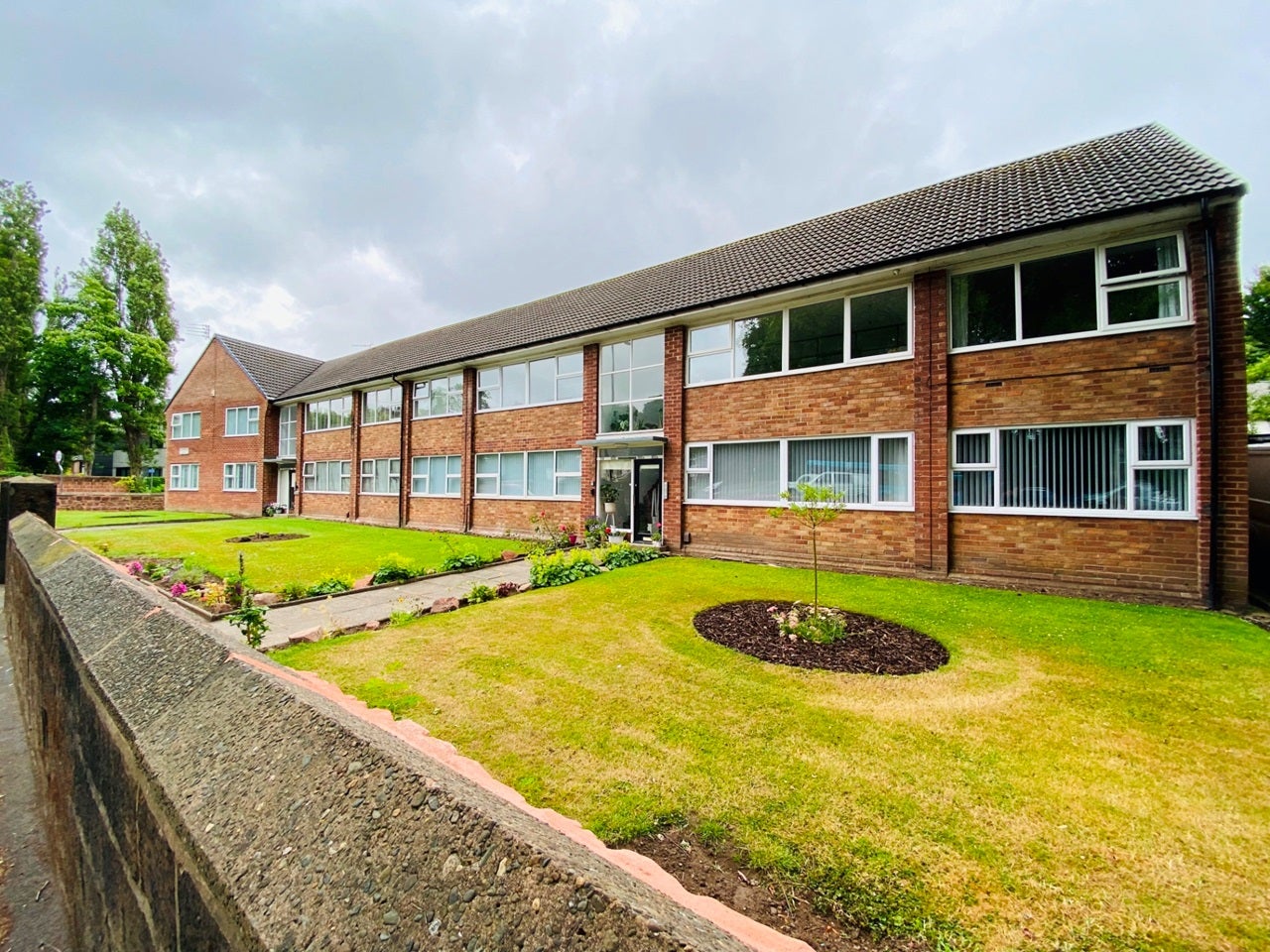 Flat Cromptons Lane in Liverpool