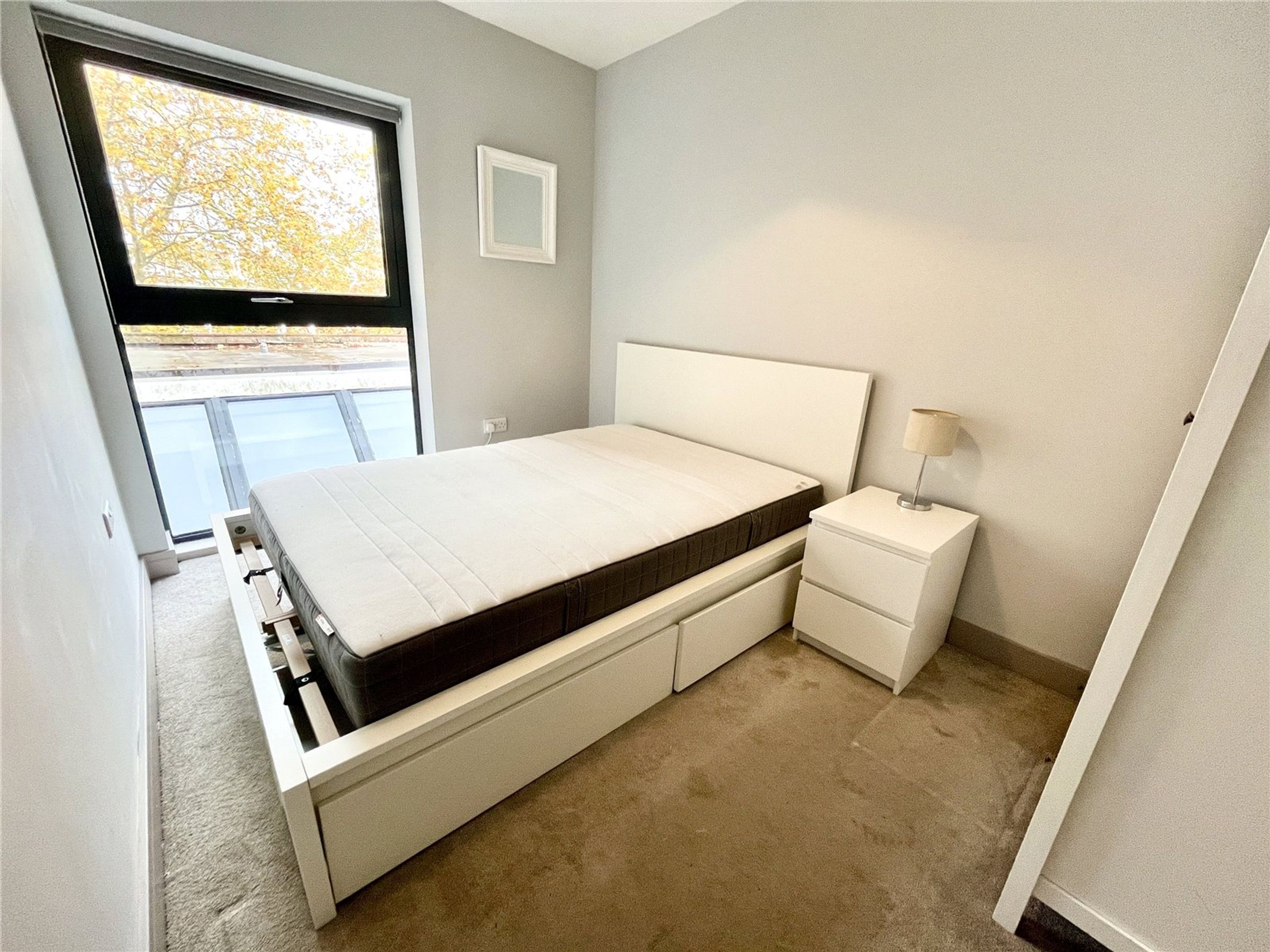 Flat Farrs Lane in Bristol