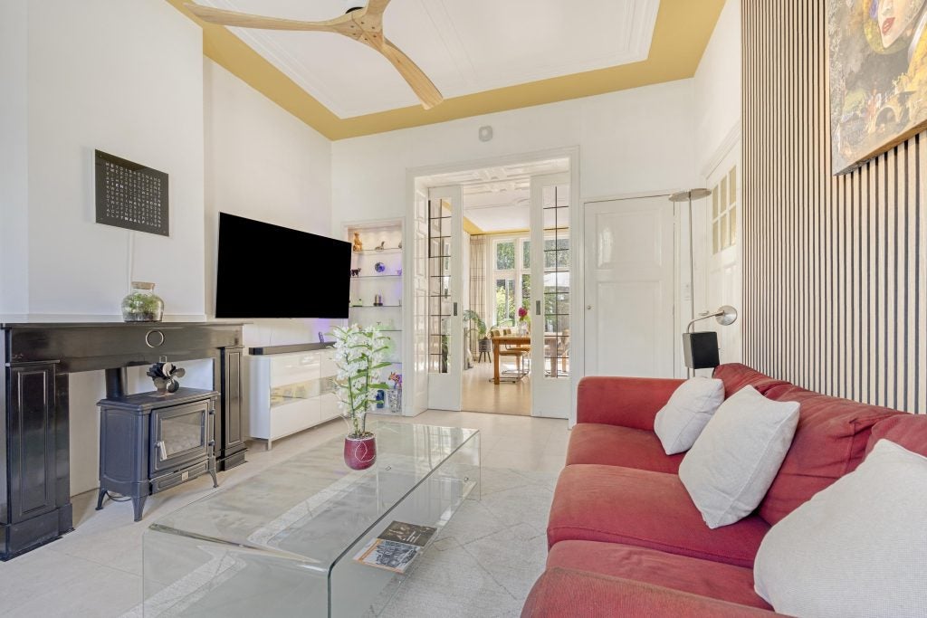 Tussenwoning te koop: Tweemolentjeskade 11, Delft