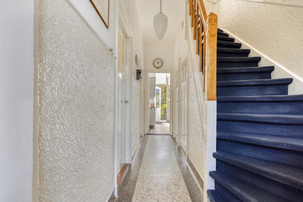 Tussenwoning te koop: Tweemolentjeskade 11, Delft