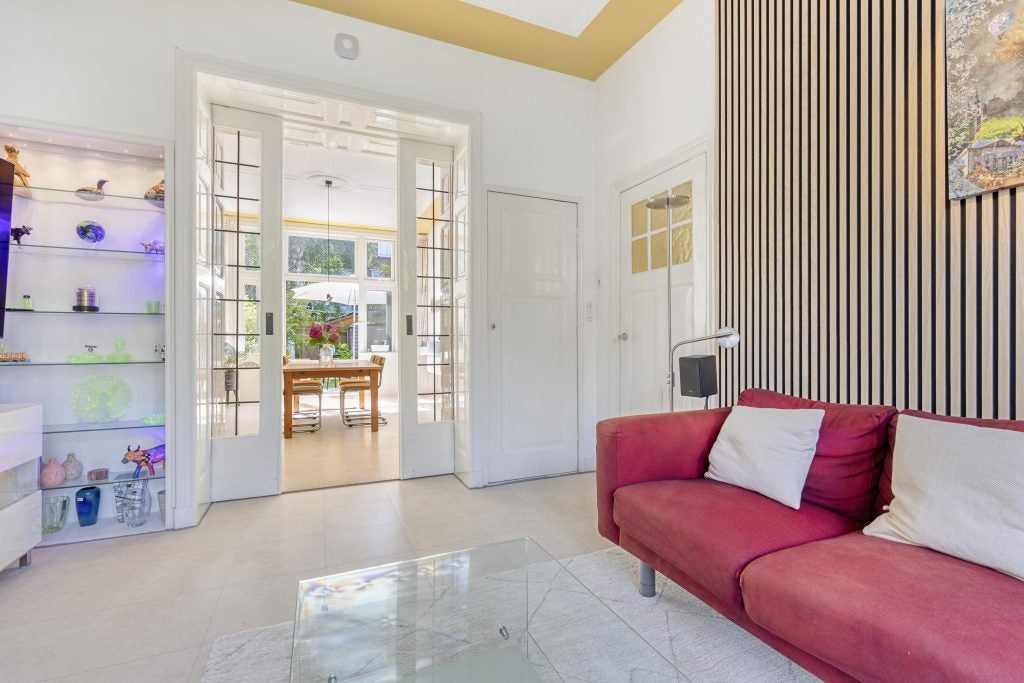 Tussenwoning te koop: Tweemolentjeskade 11, Delft