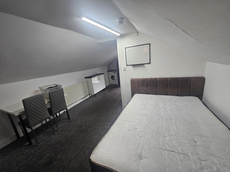 Room South Street in Coventry