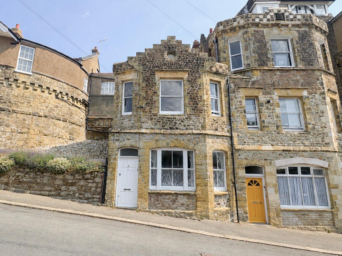 House Essenden Road in St Leonards