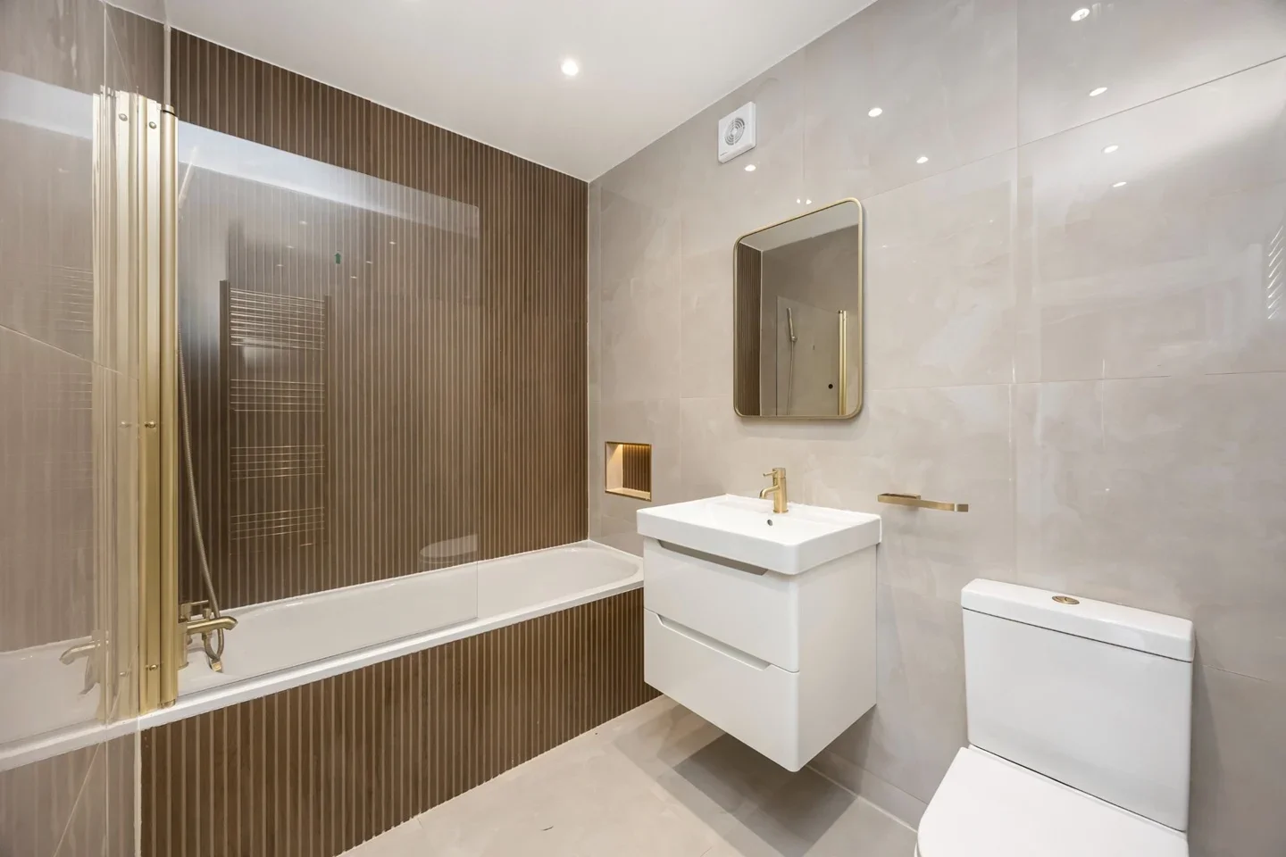 Flat Palmeira Square in Hove