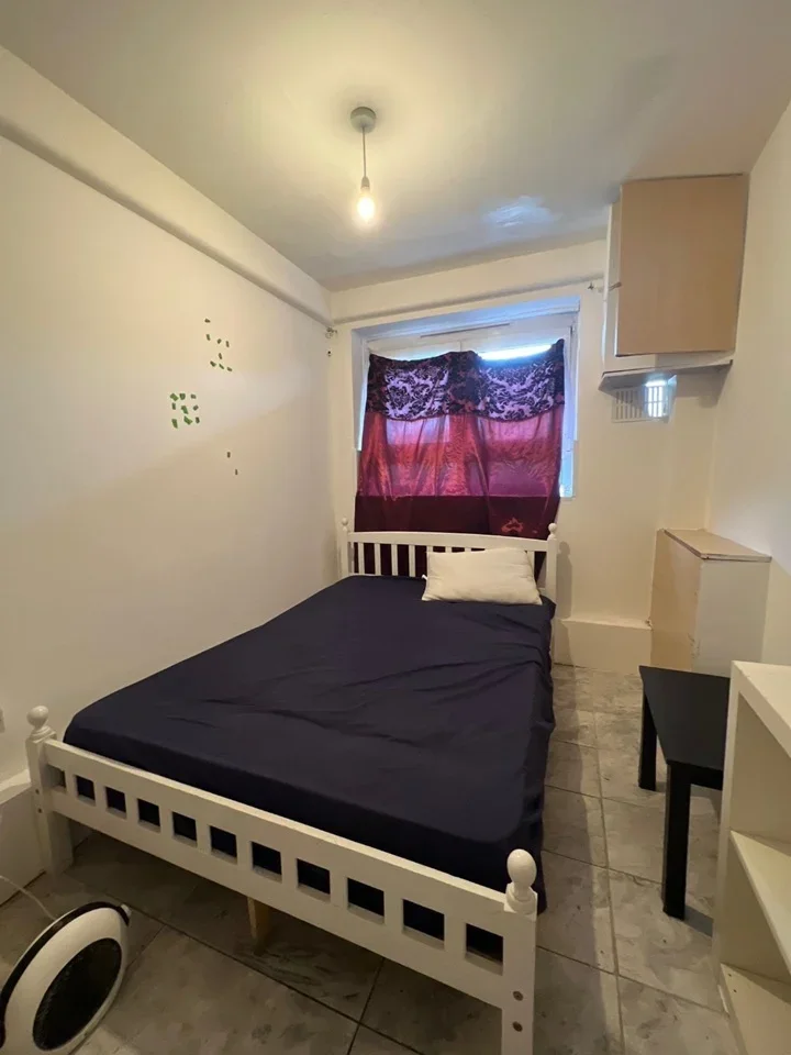 Room Woodseer Street in Greater London