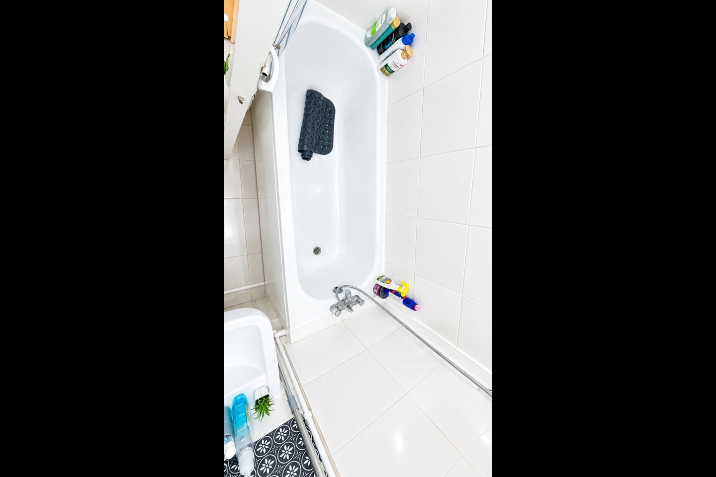 Room Woodseer Street in Greater London