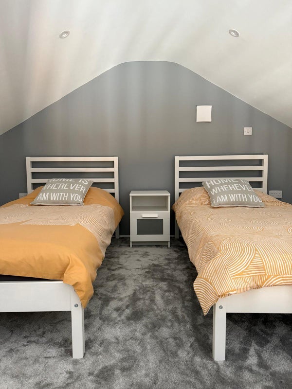 Room Monks Avenue in Bristol