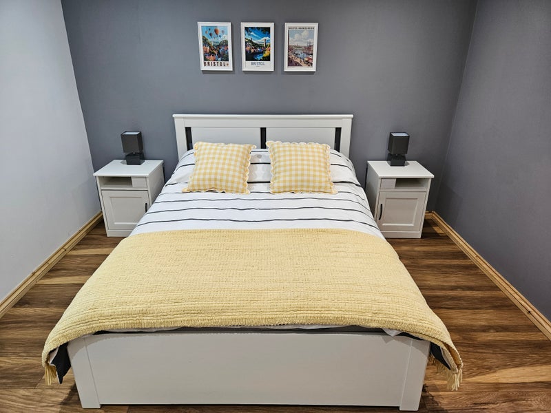 Room Monks Avenue in Bristol
