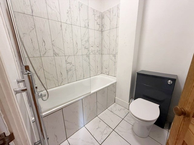 Flat Stanford Avenue in Brighton