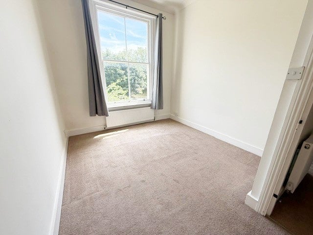 Flat Stanford Avenue in Brighton