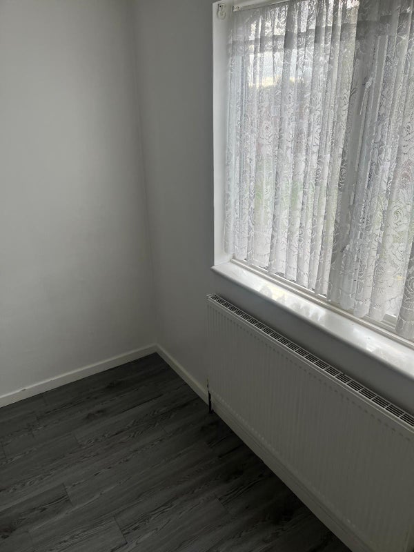 Room Putney Walk in Metropolitan Borough of Solihull