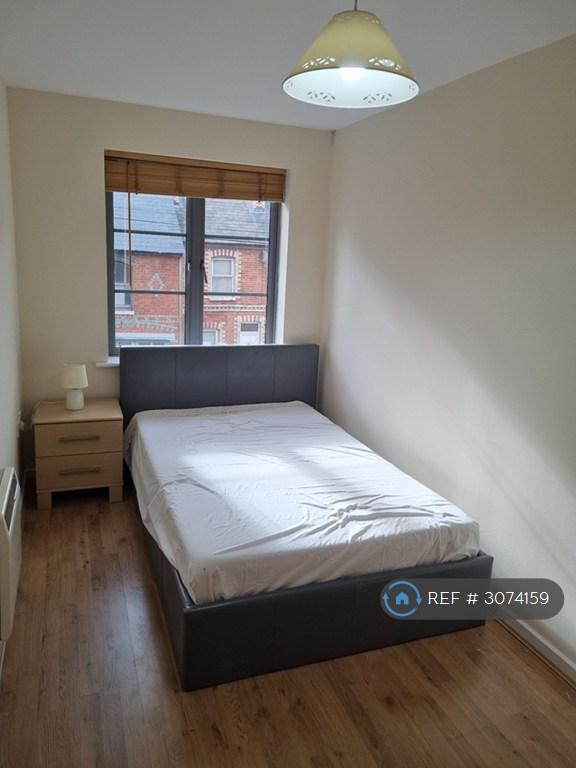 Flat Jubilee Square in Reading