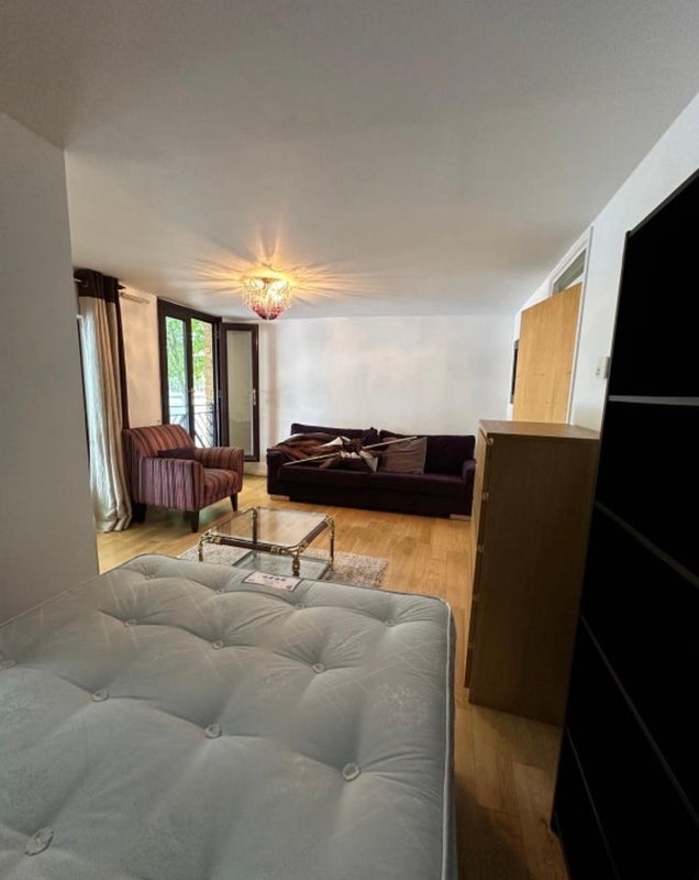 Room Surrey Quays Road in Greater London