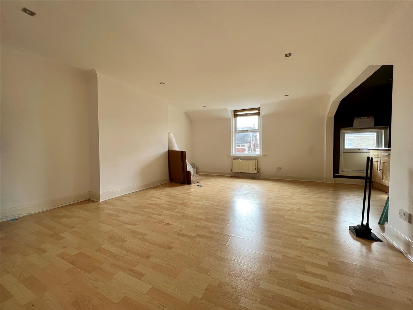 Flat Elphinstone Road in Portsmouth