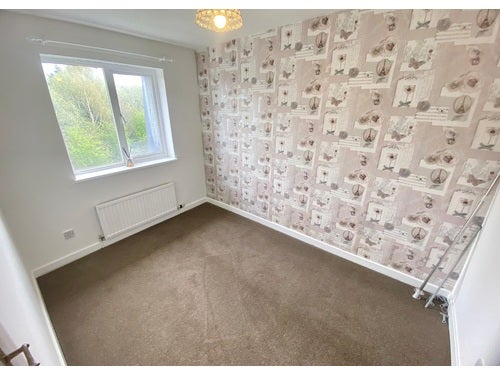 Flat Riach Gardens in Motherwell