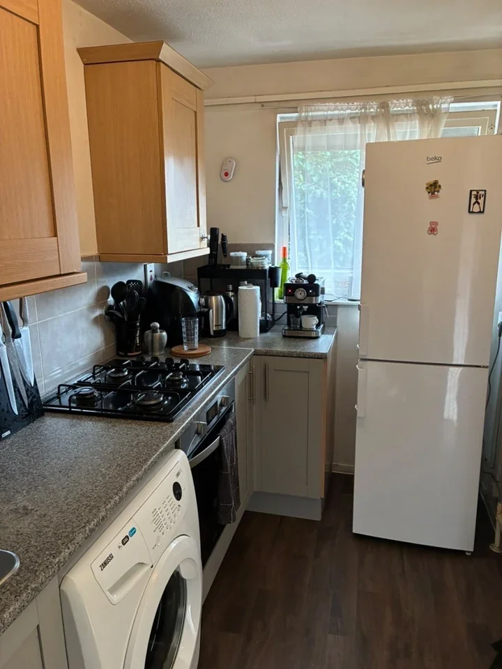 Flat Don Phelan Close in Greater London