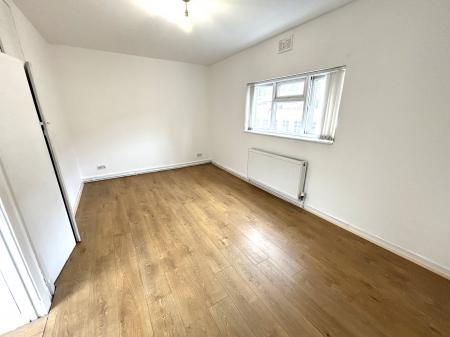 Flat Palmerston Road in Portsmouth