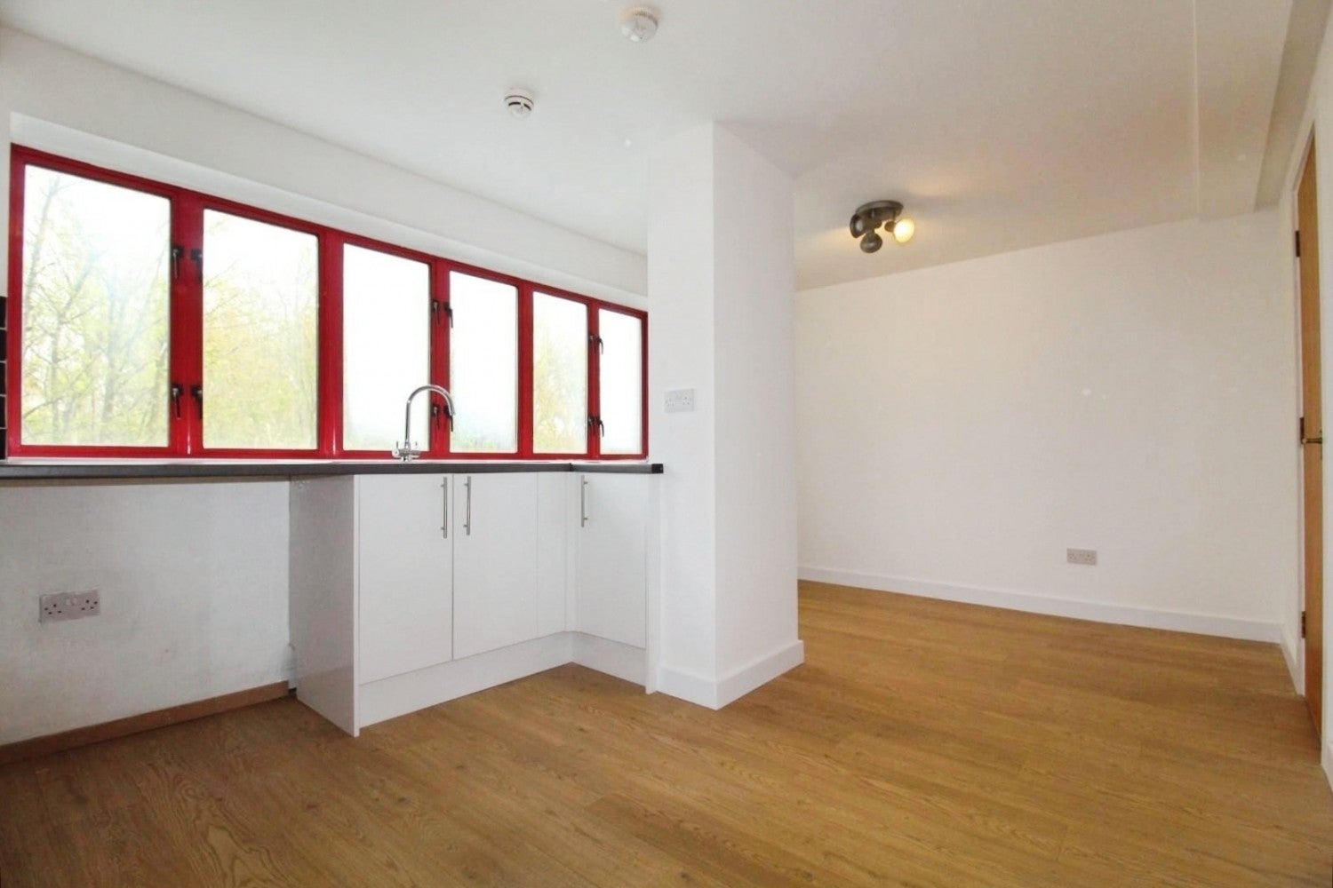 House Eleanor Way in Waltham Cross